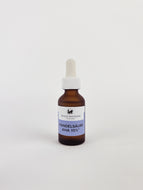 Konzentrierter Aktivstoff Mandelsäure AHA 10% – hauterneuernde, klärende Wirkung, auch für empfindliche Haut - sanfter Peeling-Effekt. Erhältlich im Shop der Helios Apotheke Klosters.