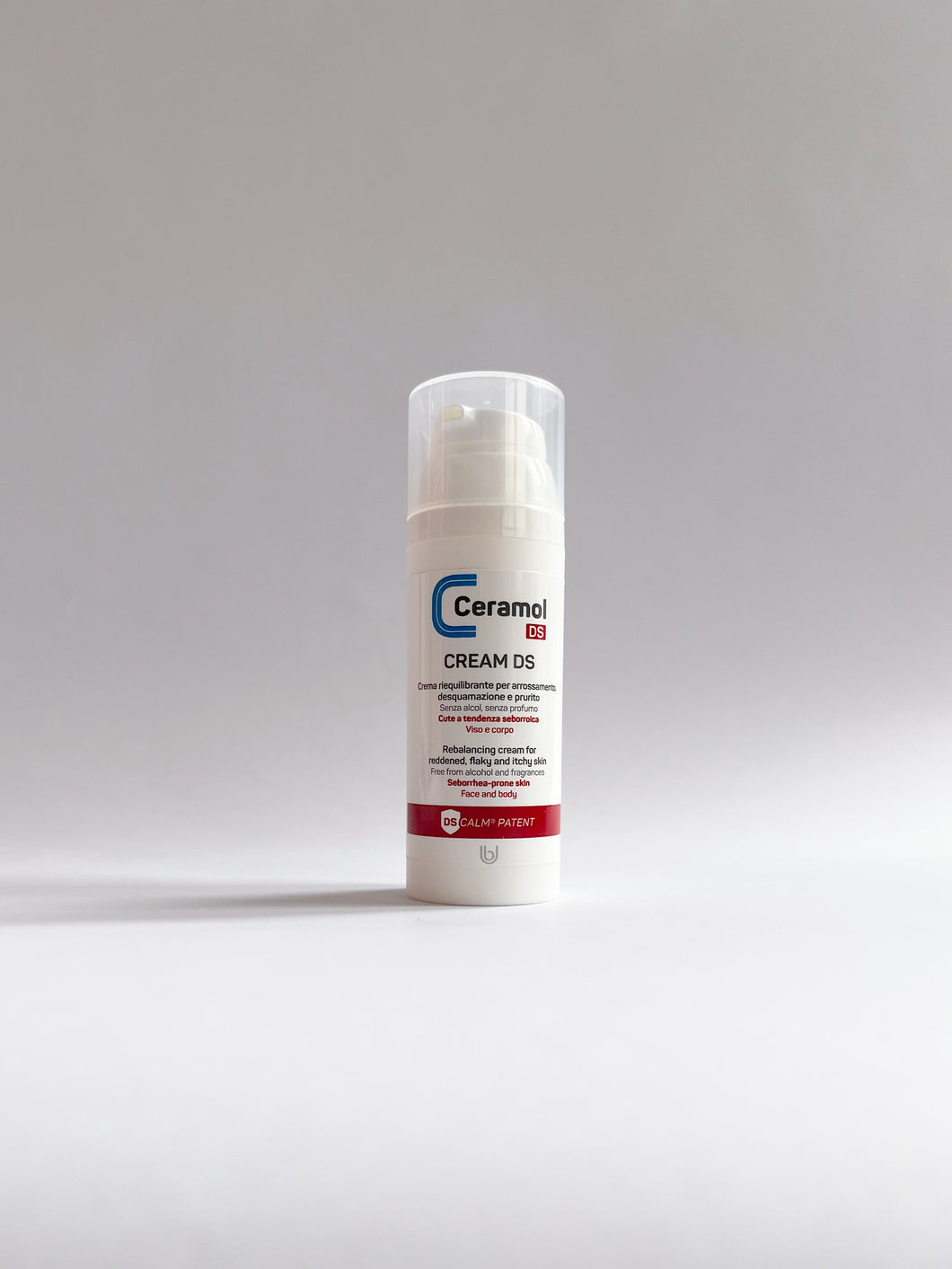 Ceramol DS Creme – Ausgleichende und beruhigende Creme für gerötete, schuppige und juckende Haut. Erhältlich im Shop der Helios Apotheke Klosters.
