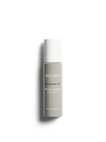 Dolomia Botanical Fit Körperöl – Eine perfekte Balance aus 3 wertvollen natürlichen Ölen für ein angenehmes Hautgefühl, ganzheitliches Wohlbefinden und eine optimal mit Feuchtigkeit versorgte Haut. Erhältlich im Shop der Helios Apotheke Klosters.