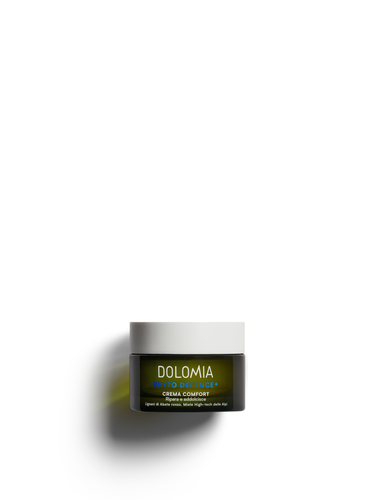 Dolomia Phyto Defence+ Beruhigende Pflegecreme – regeneriert und beruhigt empfindliche Haut und bringt sie ins Gleichgewicht. Erhältlich im Shop der Helios Apotheke Klosters.