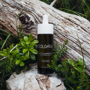Dolomia Phyto Defence+ Erstrahlendes Gesichtsserum – schenkt Leuchtkraft und Intensivpflege gegen Pigmentflecken für Gesicht und Hände.
