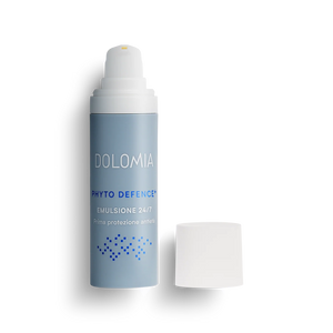 Dolomia Phyto Defence 24/7 Serum – Ein Must-Have Serum, das die Haut rundum vor schädlichen Umwelteinflüssen schützt. Erhältlich im Shop der Helios Apotheke Klosters.