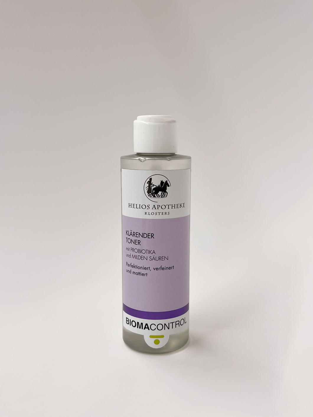 BiomaControl Klärender Toner – perfektioniert, verfeinert und mattiert. Erhältlich im Shop der Helios Apotheke Klosters. 