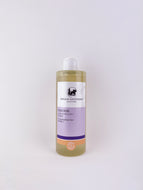 Duschgel mit Ringelblumenextrakt – für empfindliche Haut. Erhältich im Shop der Helios Apotheke Klosters.