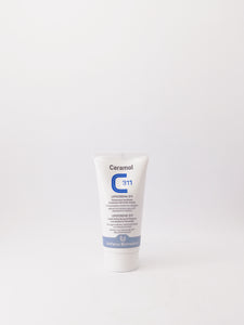 Ceramol 311 Lipocreme – Lokale Behandlung von sehr trockener, geschädigter Haut infolge Ekzemen und atopischer Dermatitis. Erhältlich im Shop der Helios Apotheke Klosters.