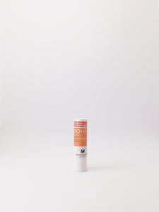 Sonnenstick für empfindliche Lippen LSF 50+ – Sehr hoher Schutz mit Full Spectrum Filtersystem vor UVA-UVB-IR-Strahlen. Erhältich im Shop der Helios Apotheke Klosters.