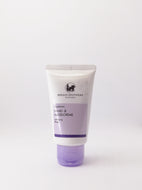 Hyaluron Hand- und Nagelcreme – Anti-Aging Pflege. Erhältlich im Shop der Helios Apotheke Klosters.